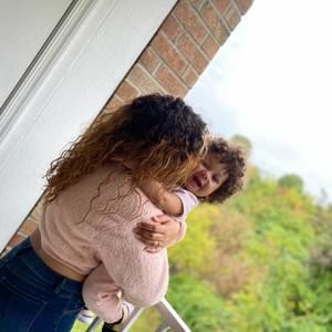 Meet your Posher, Perla